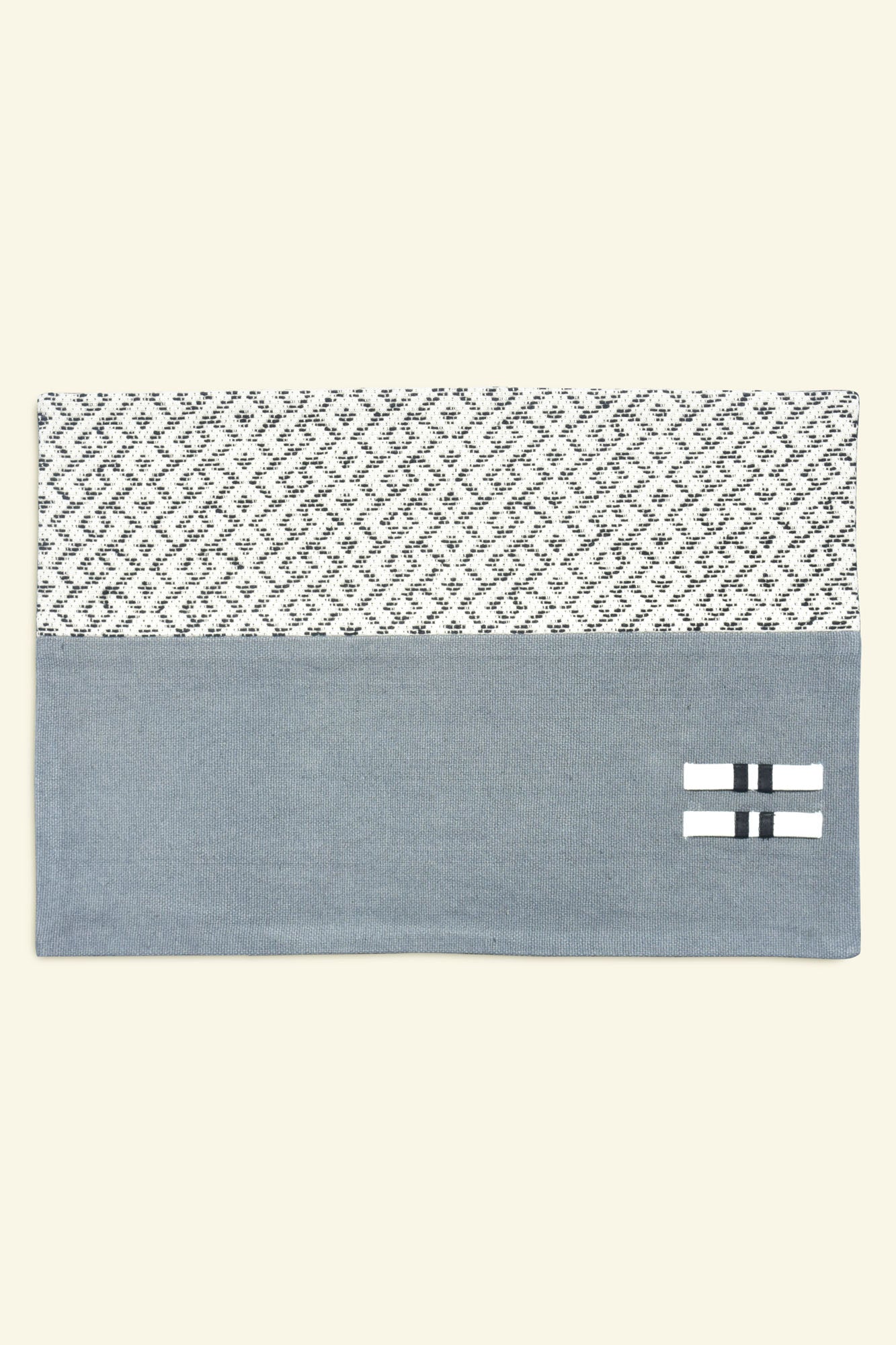 Aeolus Dining Table Runner And Mats Set of 8