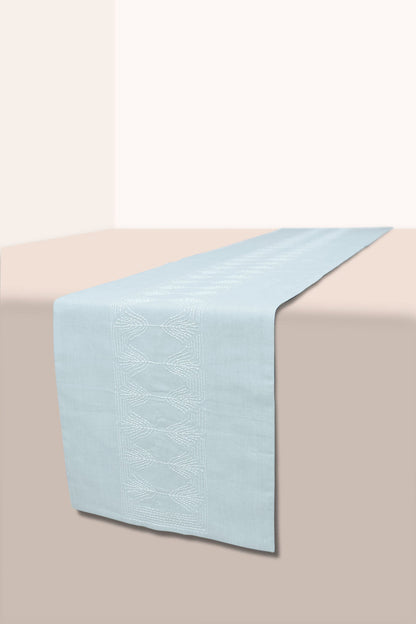 Amila - Dining Set Of A Table Runner And 6 Table Mats - Veaves